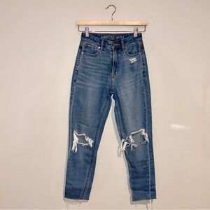 American Eagle Distressed Ripped Mom Jeans Sz 000 Short